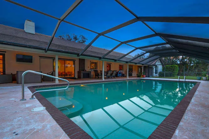 Photo of 160 SE Turtle Creek Drive
