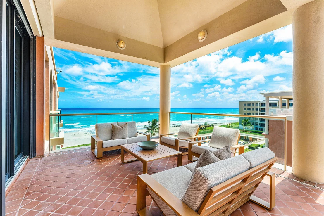 Photo of Unit NPH4 at 2 N Breakers Row Row