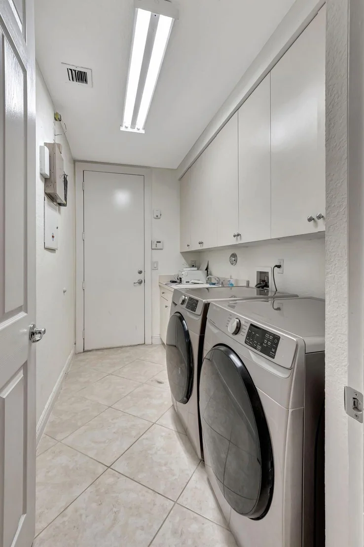 Photo of 10796 Castle Oak Drive