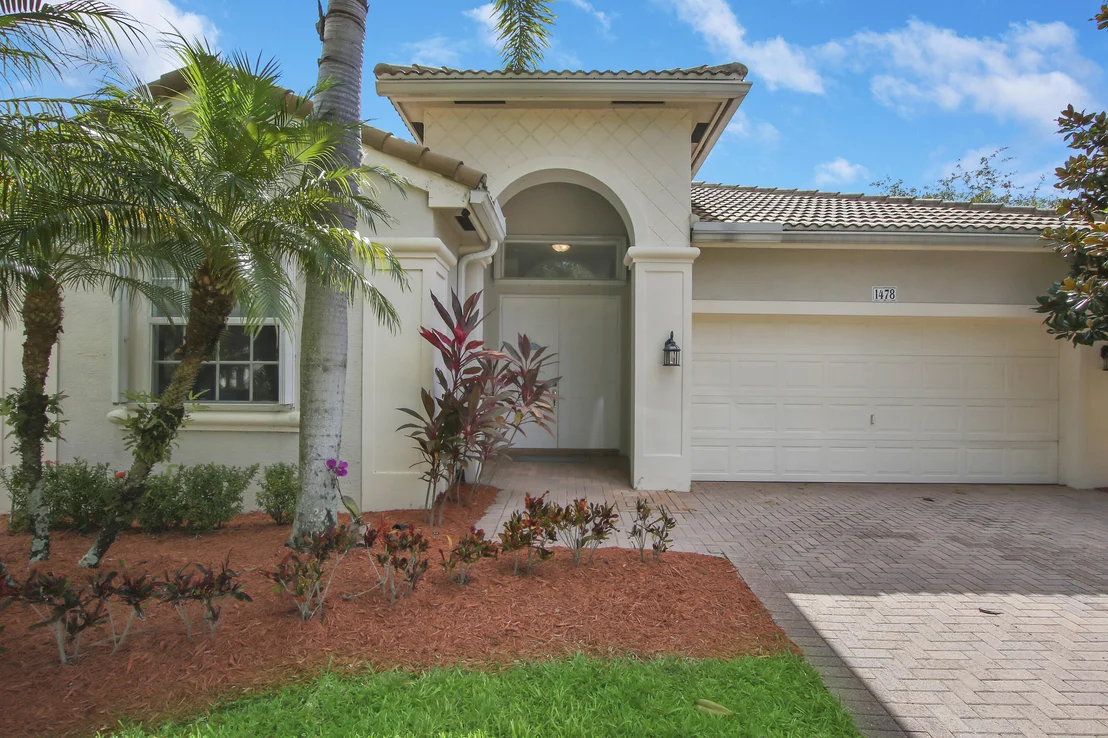 Photo of 1478 SE Legacy Cove Circle
