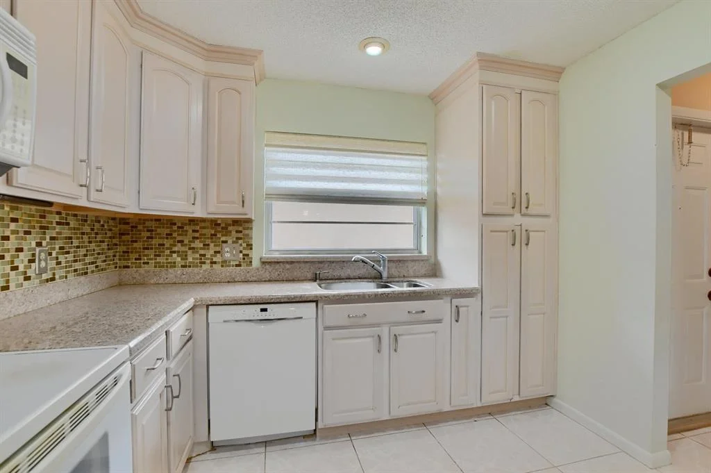 Photo of 9135 Pine Springs Drive