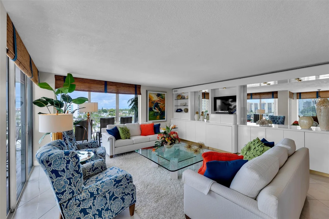 Photo of Unit 708 at 1010 S Ocean Boulevard