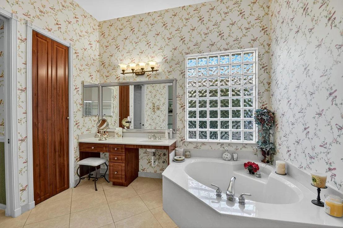 Photo of 7411 Maple Ridge Trail