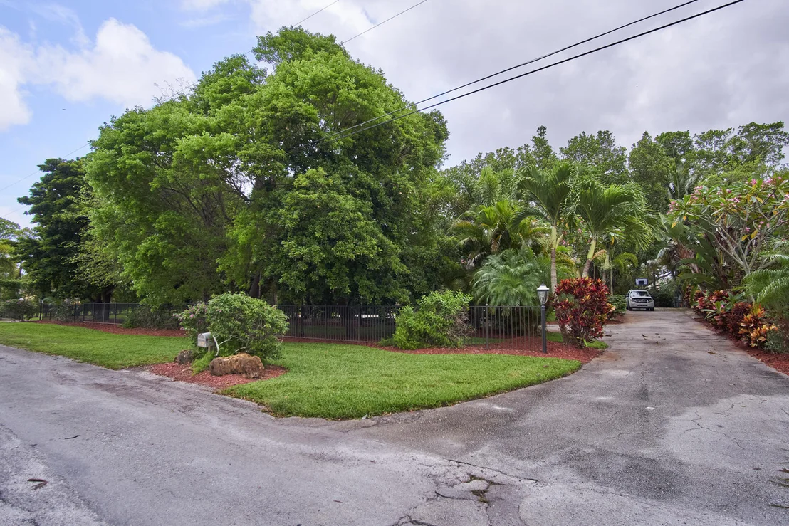 Photo of 3860 Lone Pine Road