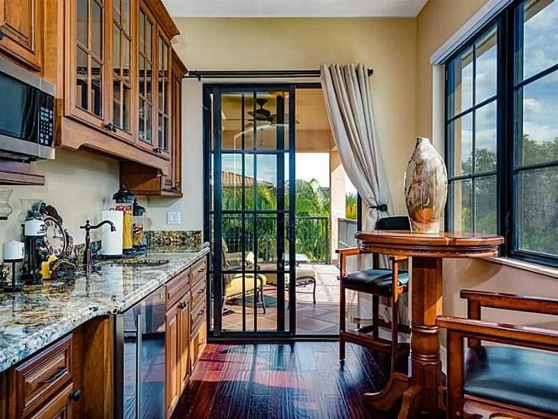 Photo of 9528 Eden Manor