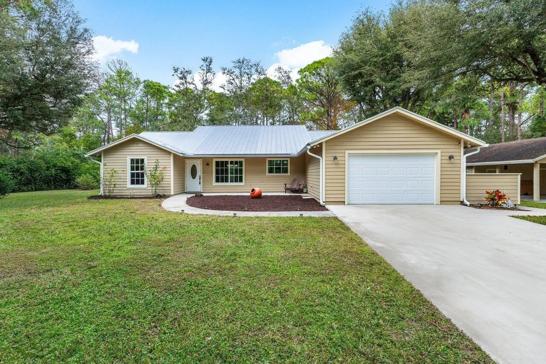 Photo of 13089 Persimmon Boulevard