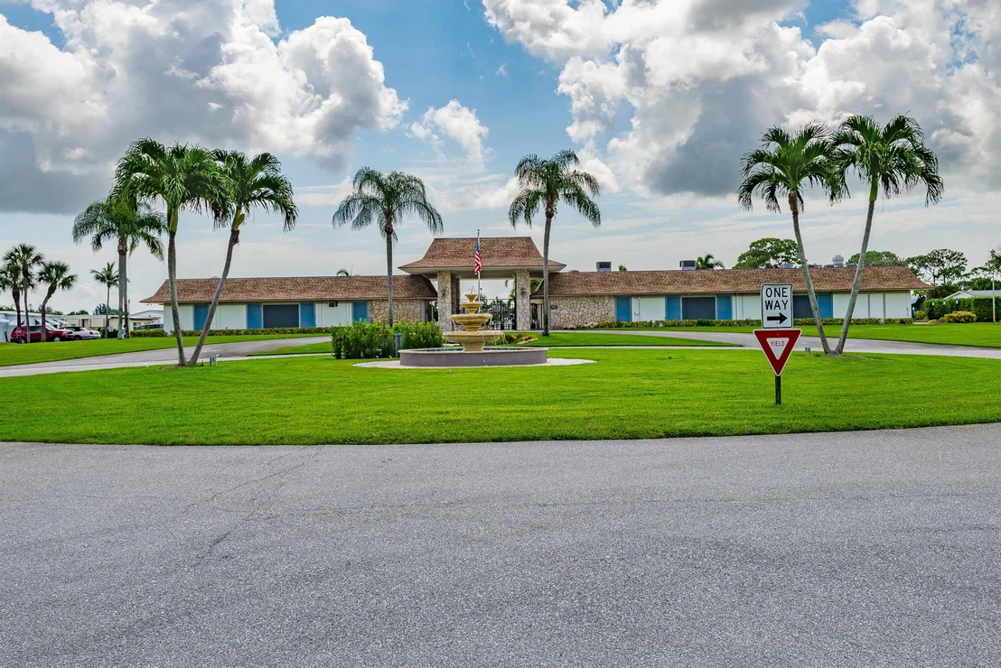 Photo of 56020 Amparo Bay