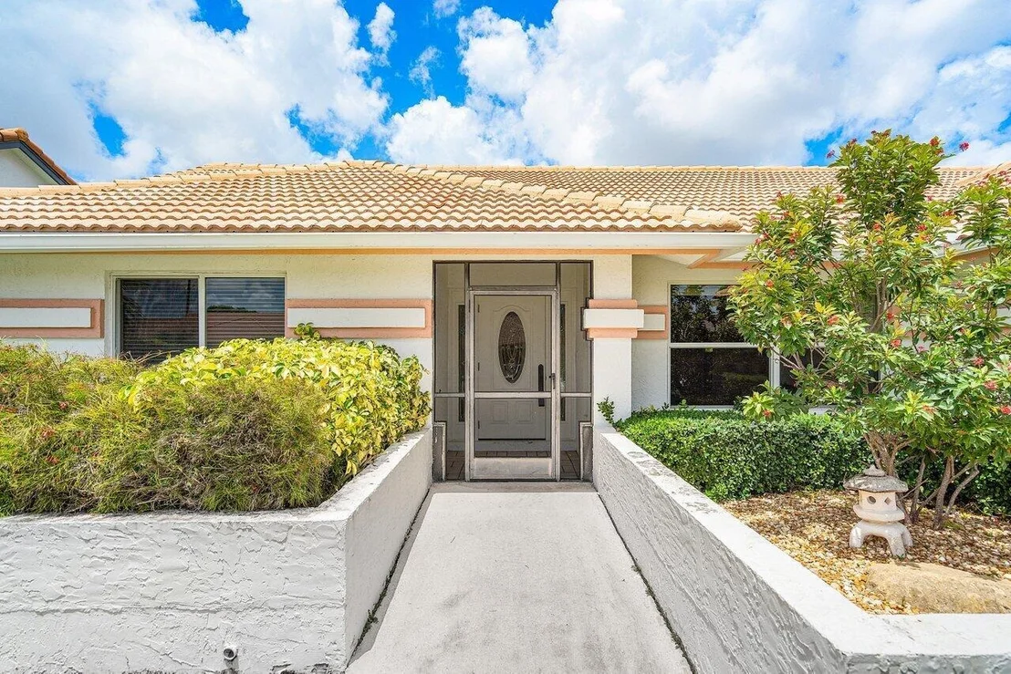 Photo of 9439 Sun Pointe Drive