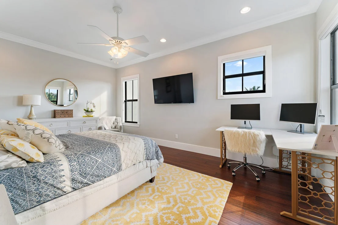 Photo of 5730 Holly Lane