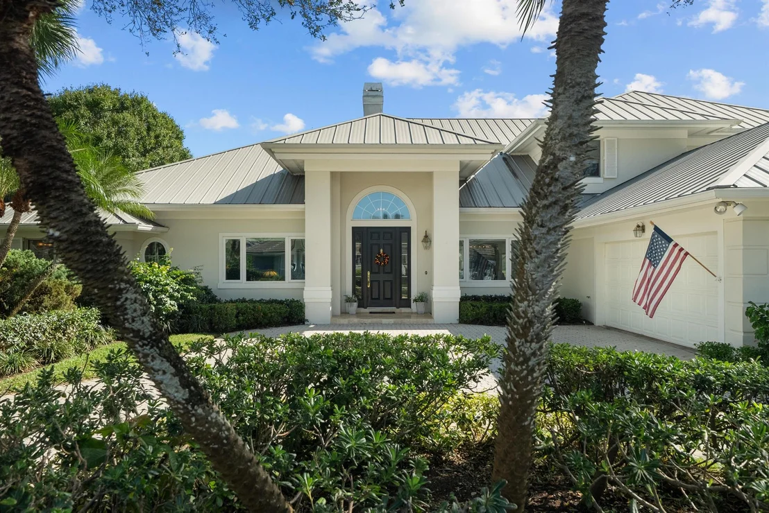 Photo of 6645 SE Barrington Drive