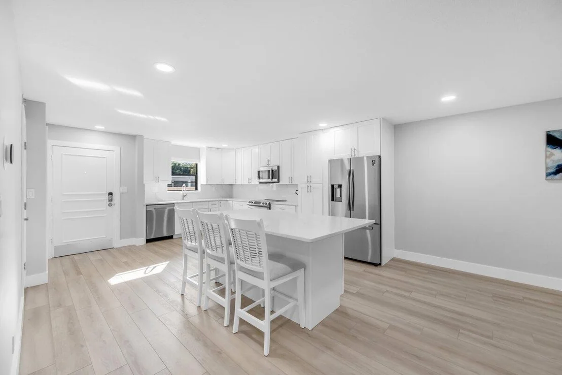 Photo of Unit 105D at 300 N Highway A1a