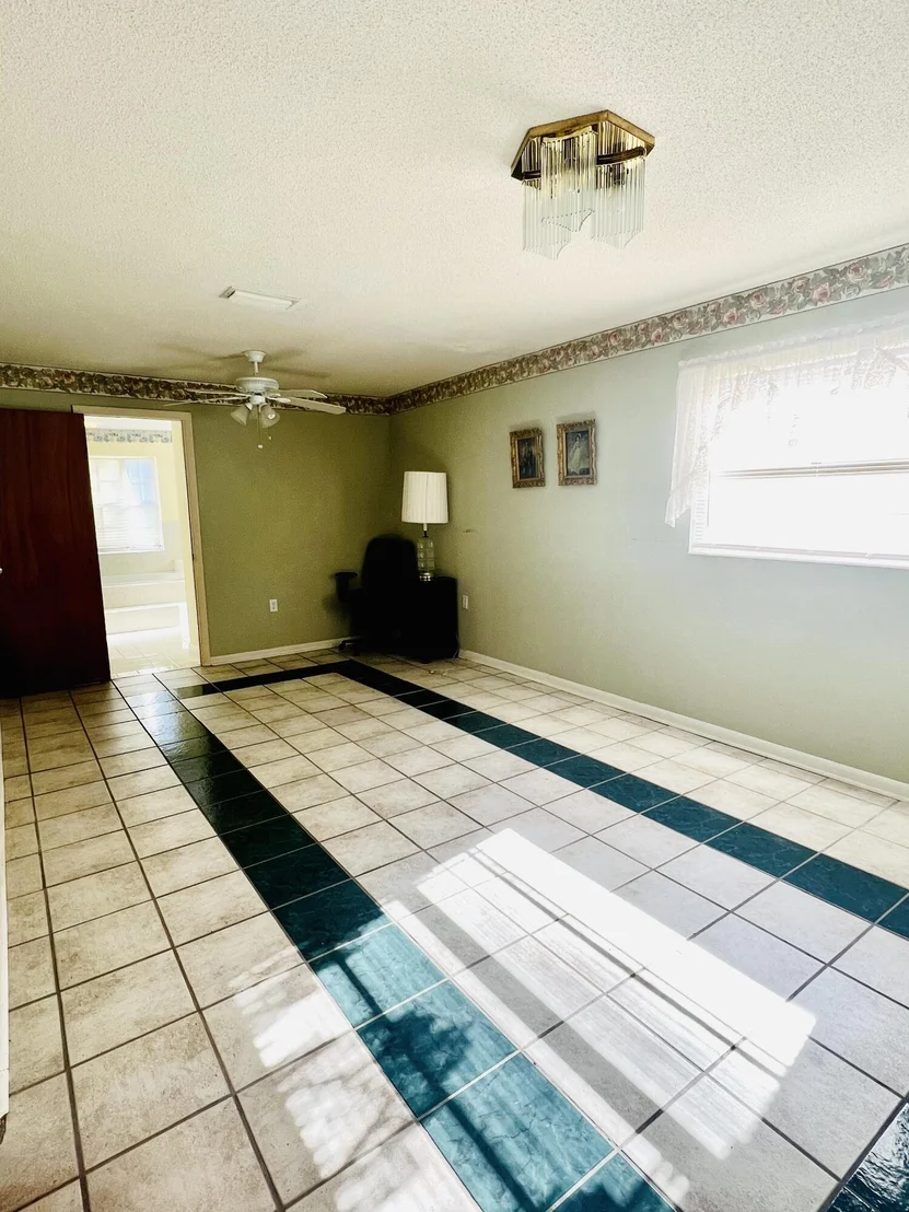 Photo of 1303 SE 8th Avenue