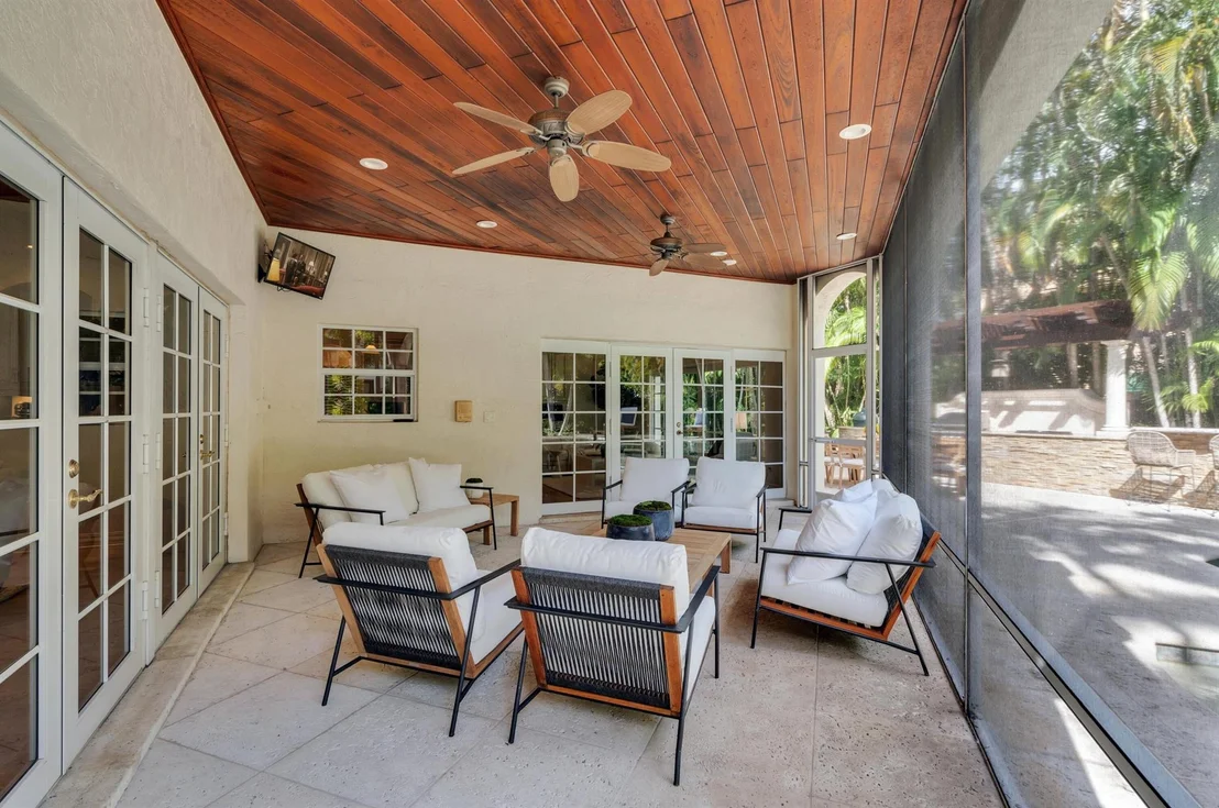 Photo of 825 Oleander Street