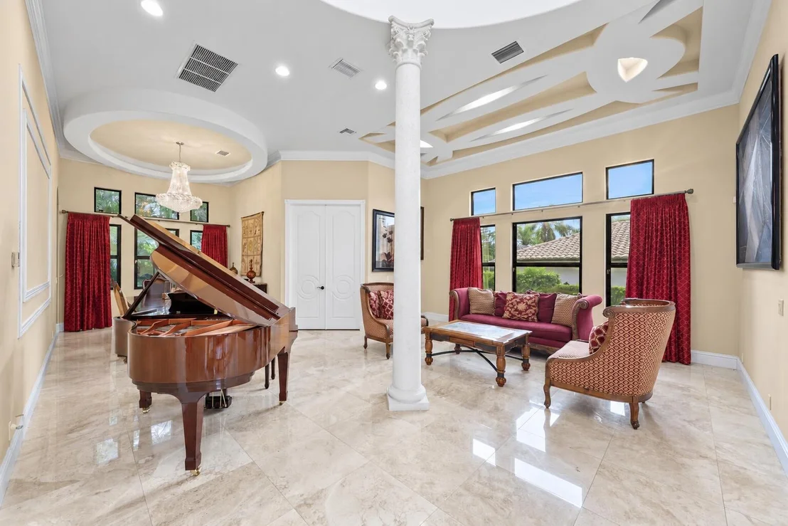 Photo of 4190 Gleneagles Drive
