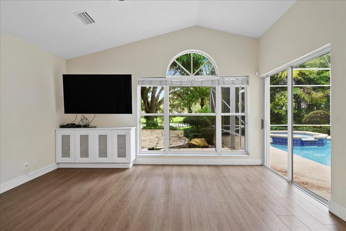 Photo of 140 Victorian Lane