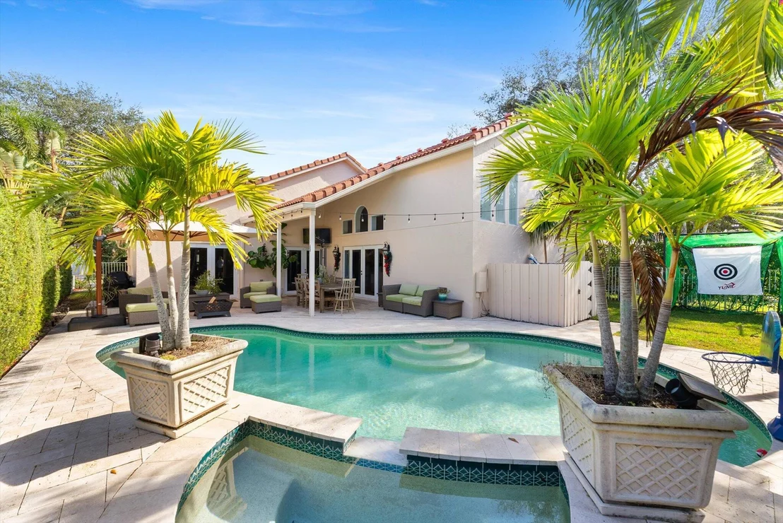 Photo of 137 Bent Tree Drive