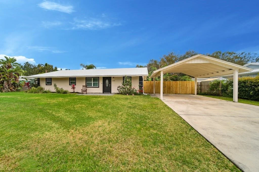 Photo of 6275 SE Thomas Drive