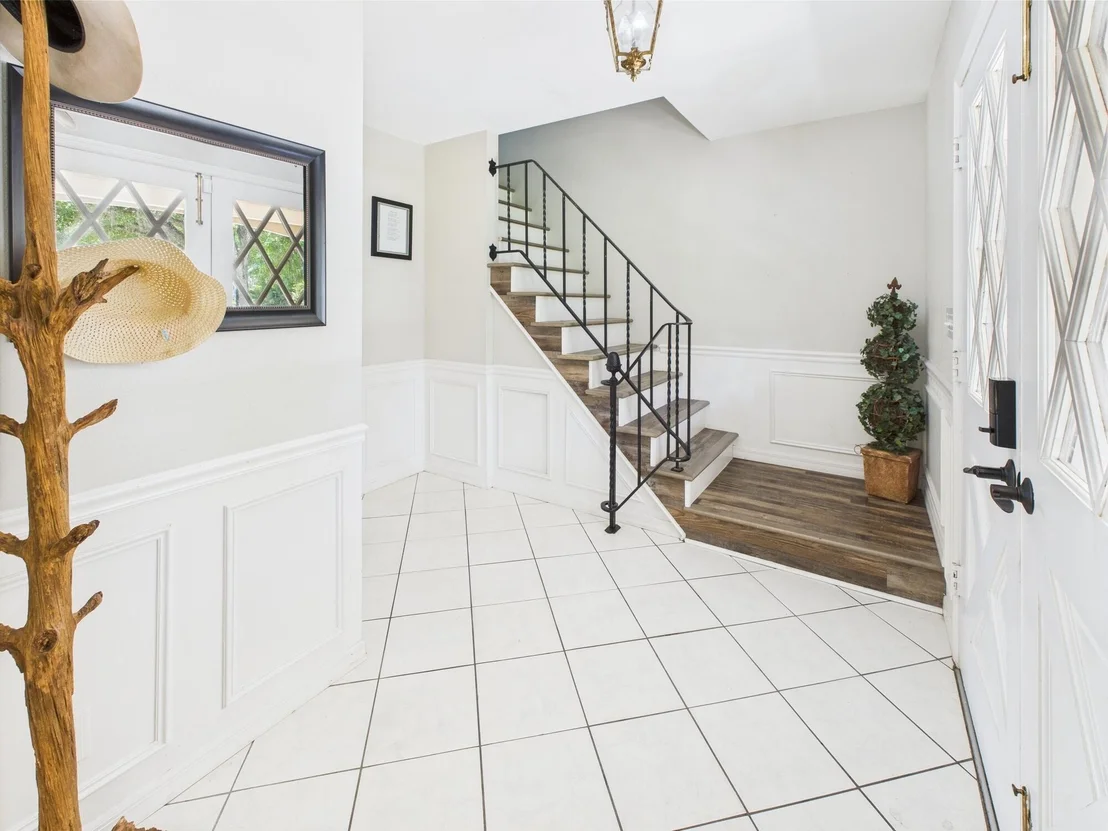 Photo of 2045 SW 18th Lane