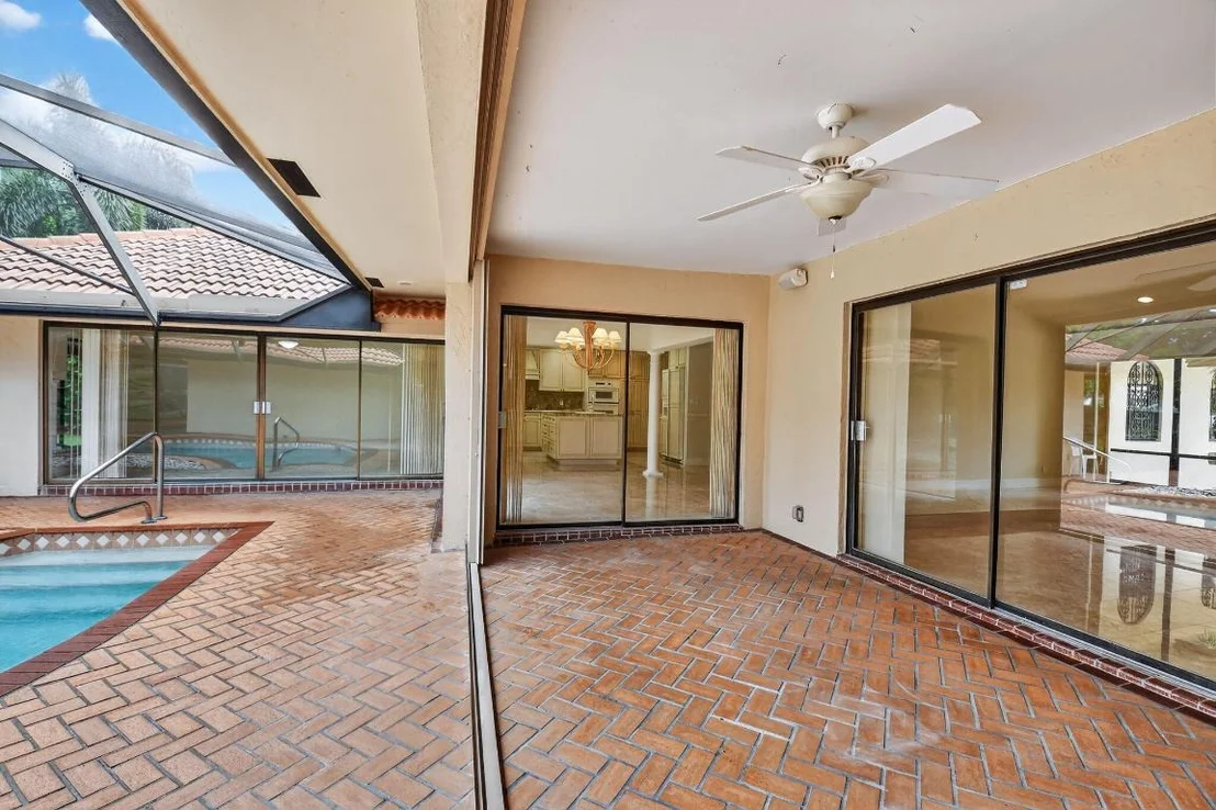 Photo of 5884 Pinebrook Drive