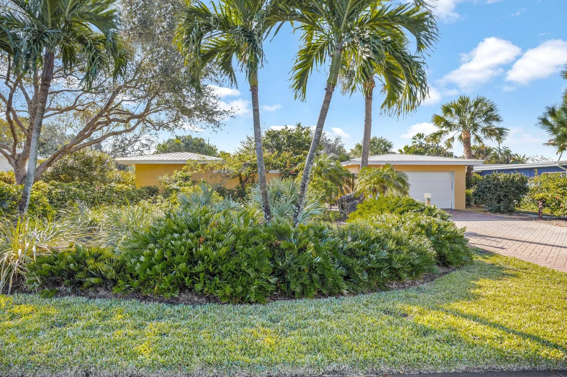Photo of 1107 Pinetree Drive