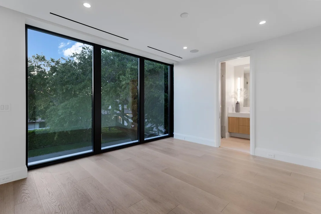 Photo of 400 NE Olive Way