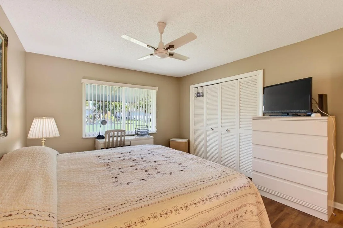 Photo of Unit D at 417 High Point Boulevard