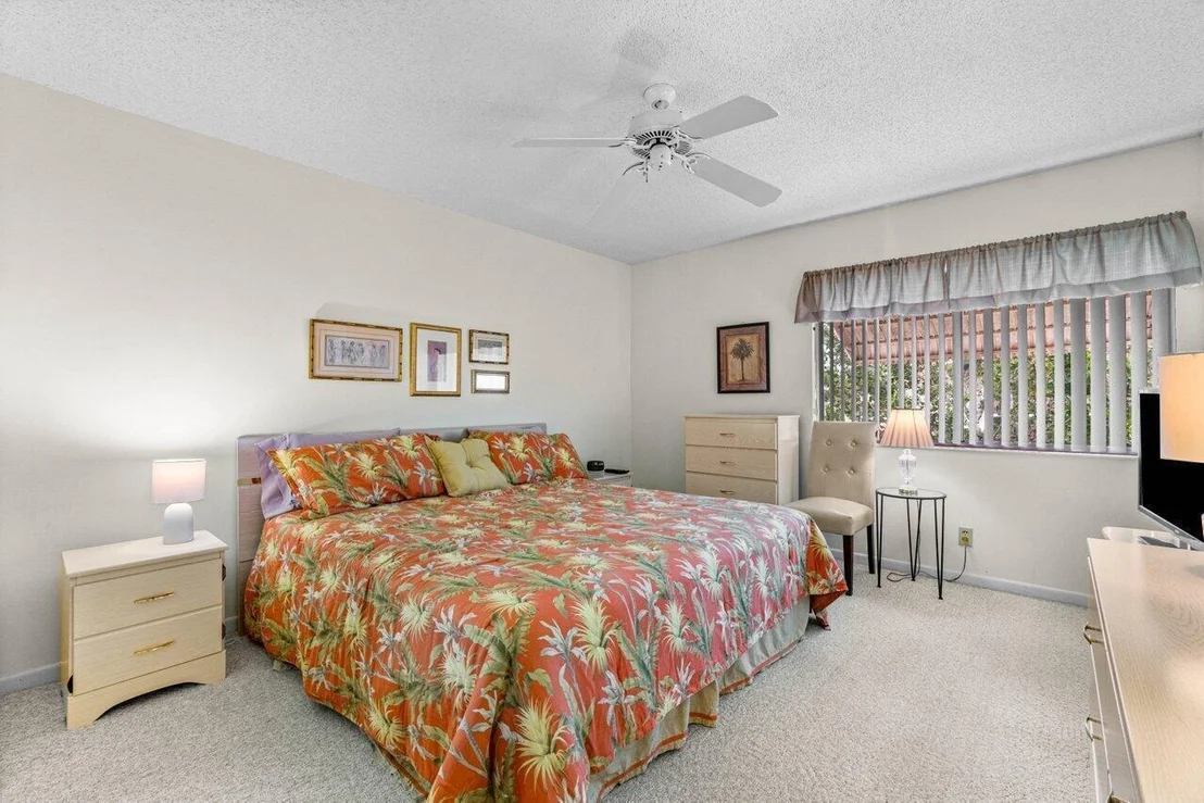 Photo of Unit D2 at 336 Knotty Pine Circle