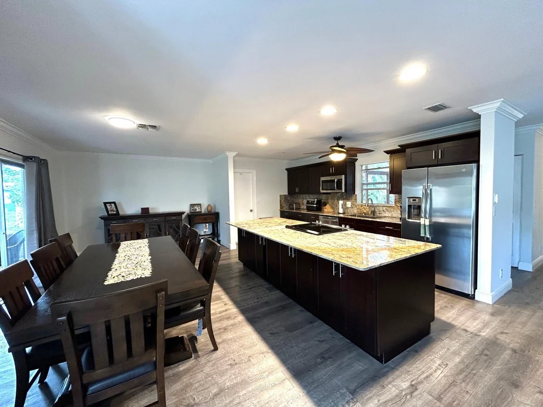 Photo of 7222 Pine Manor Drive