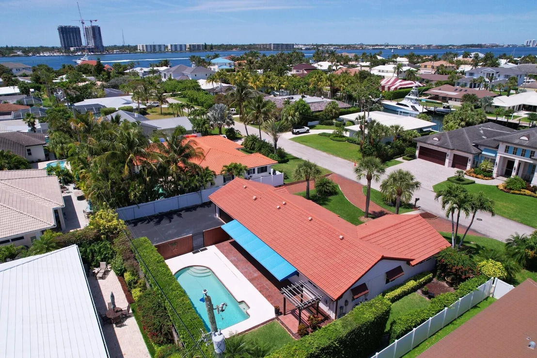 Photo of 1111 Bimini Lane