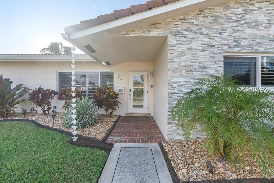 Photo of 731 SE 4th Avenue