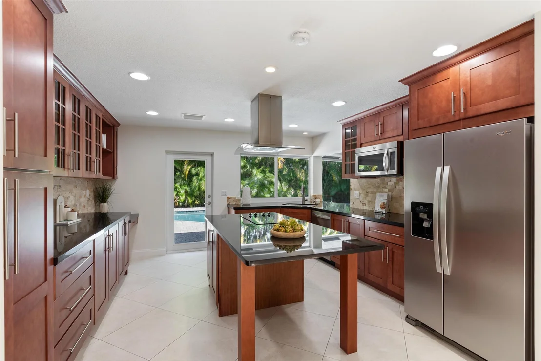 Photo of 824 Foxpointe Circle