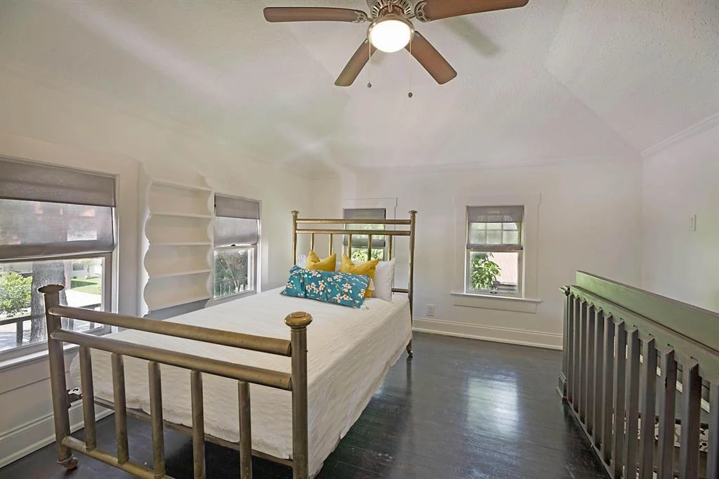 Photo of 308 Monroe Drive