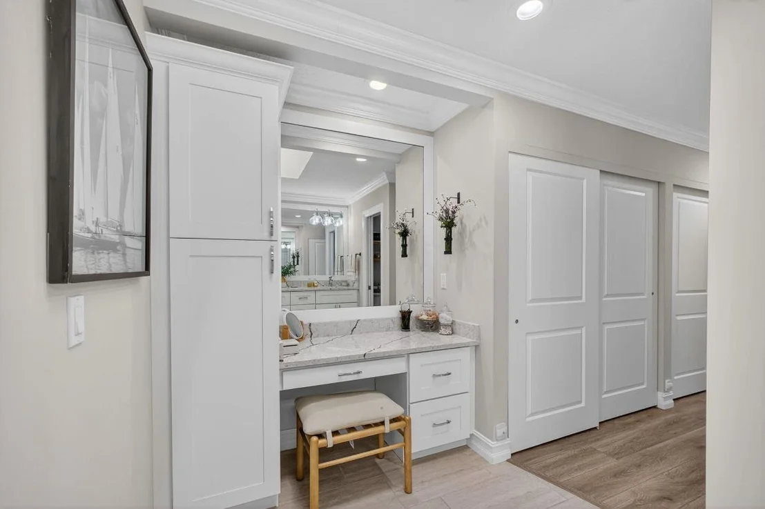 Photo of Unit B at 101 Half Moon Circle