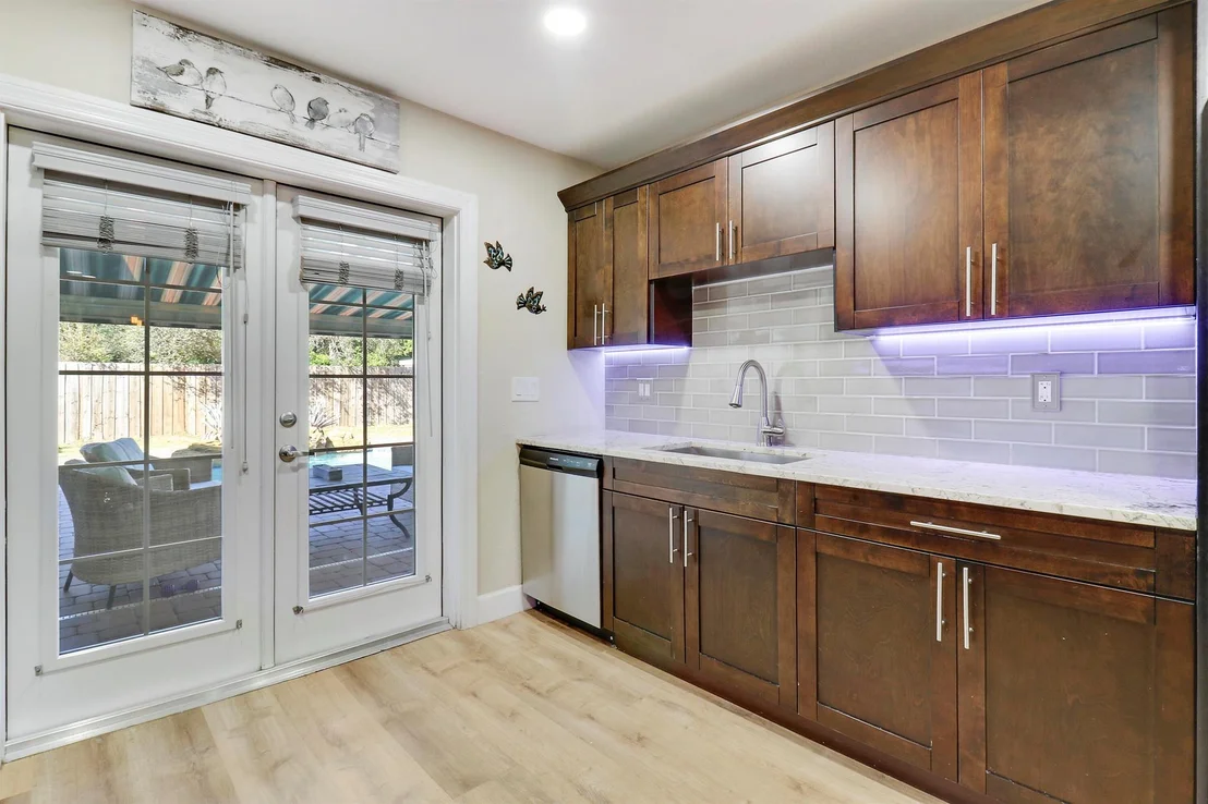 Photo of 2867 Oak Drive