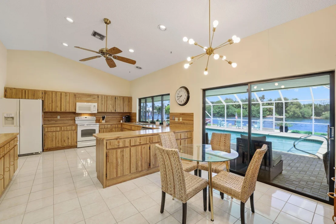 Photo of 970 Orchid Lane