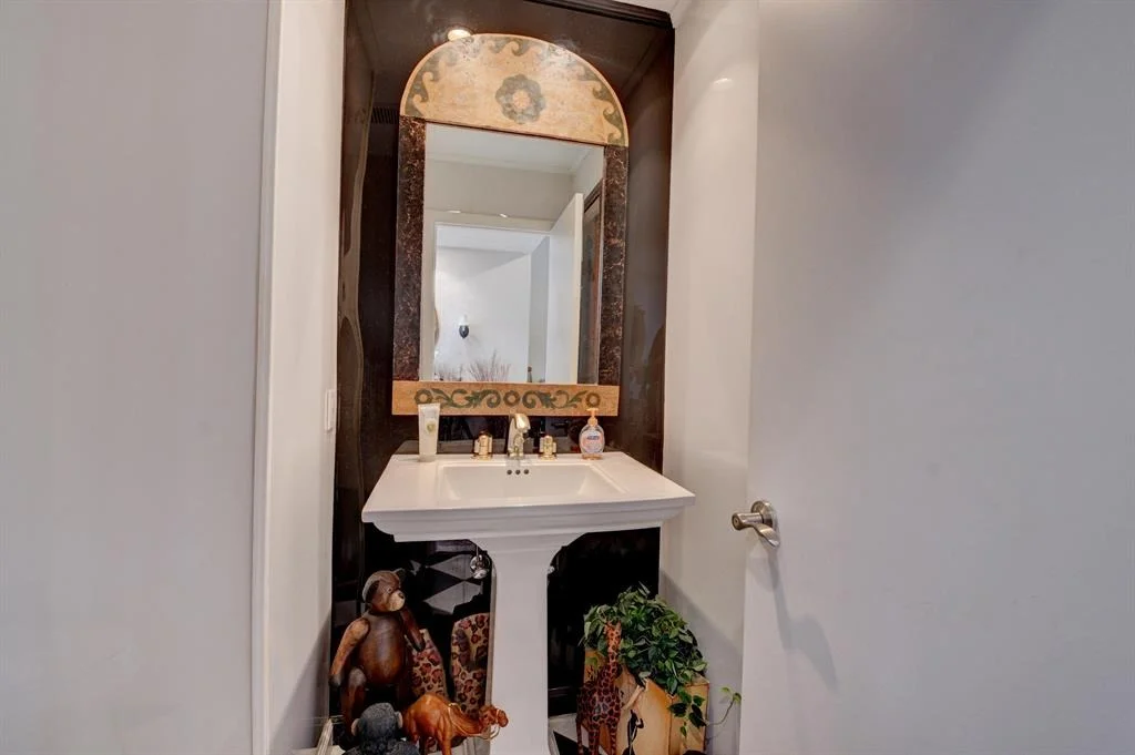 Photo of 4589 White Cedar Lane