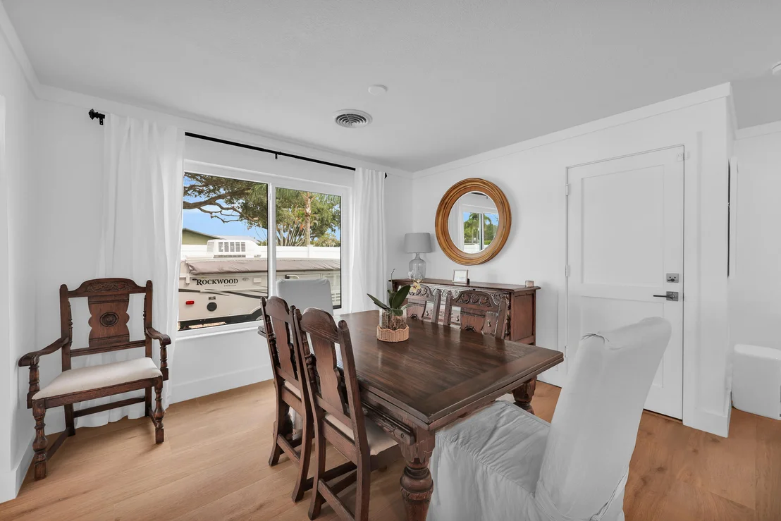 Photo of 72 WILLOW Road