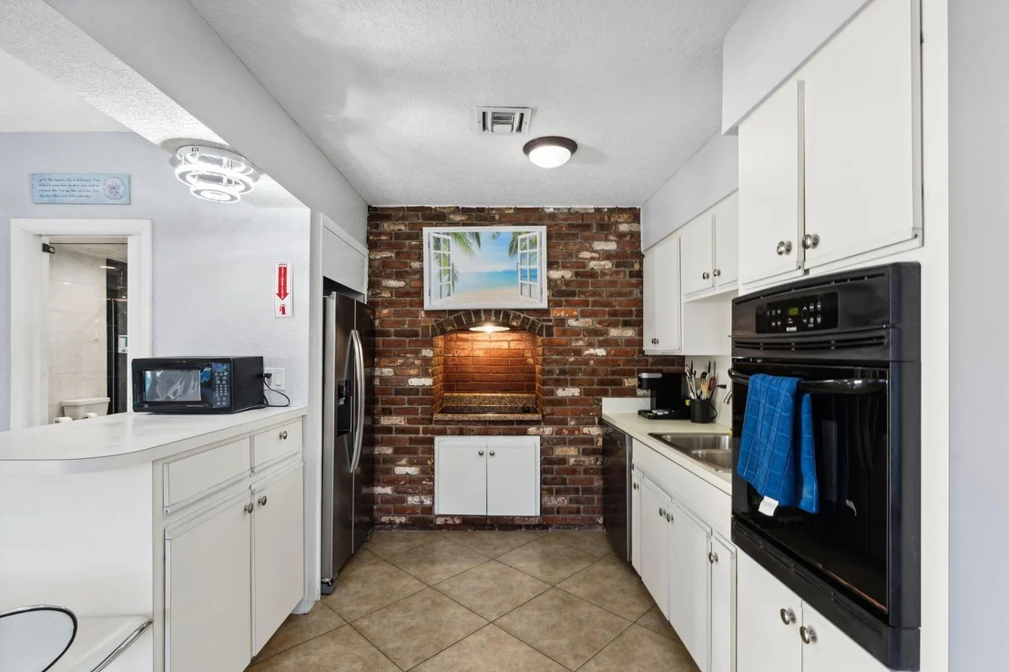 Photo of 718 NW 9th Avenue