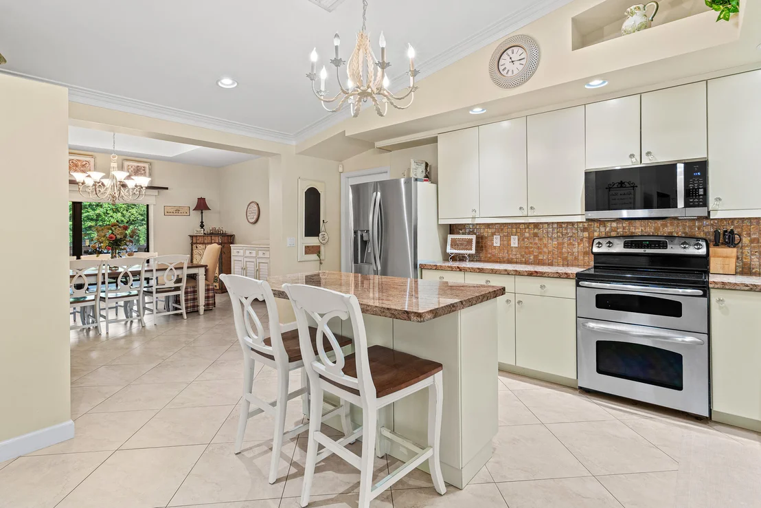 Photo of 5175 Beechwood Road