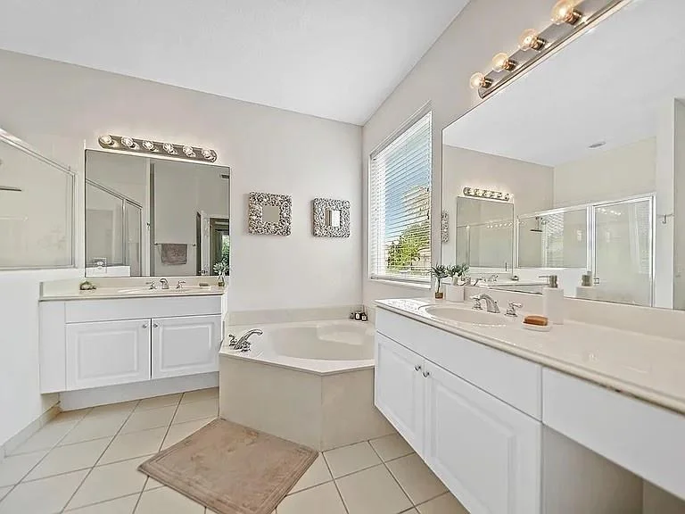 Photo of 6935 SE Twin Oaks Circle