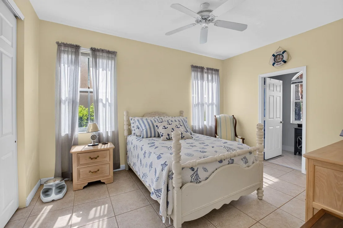 Photo of 7541 DOWNWINDS Lane