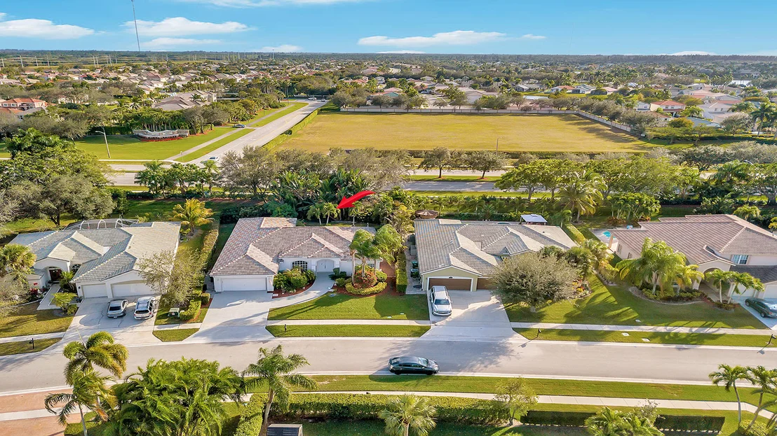 Photo of 11272 Edgewater Circle
