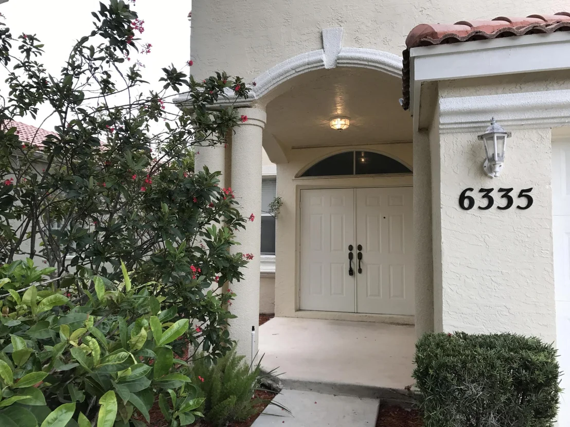 Photo of 6335 Stonehurst Circle