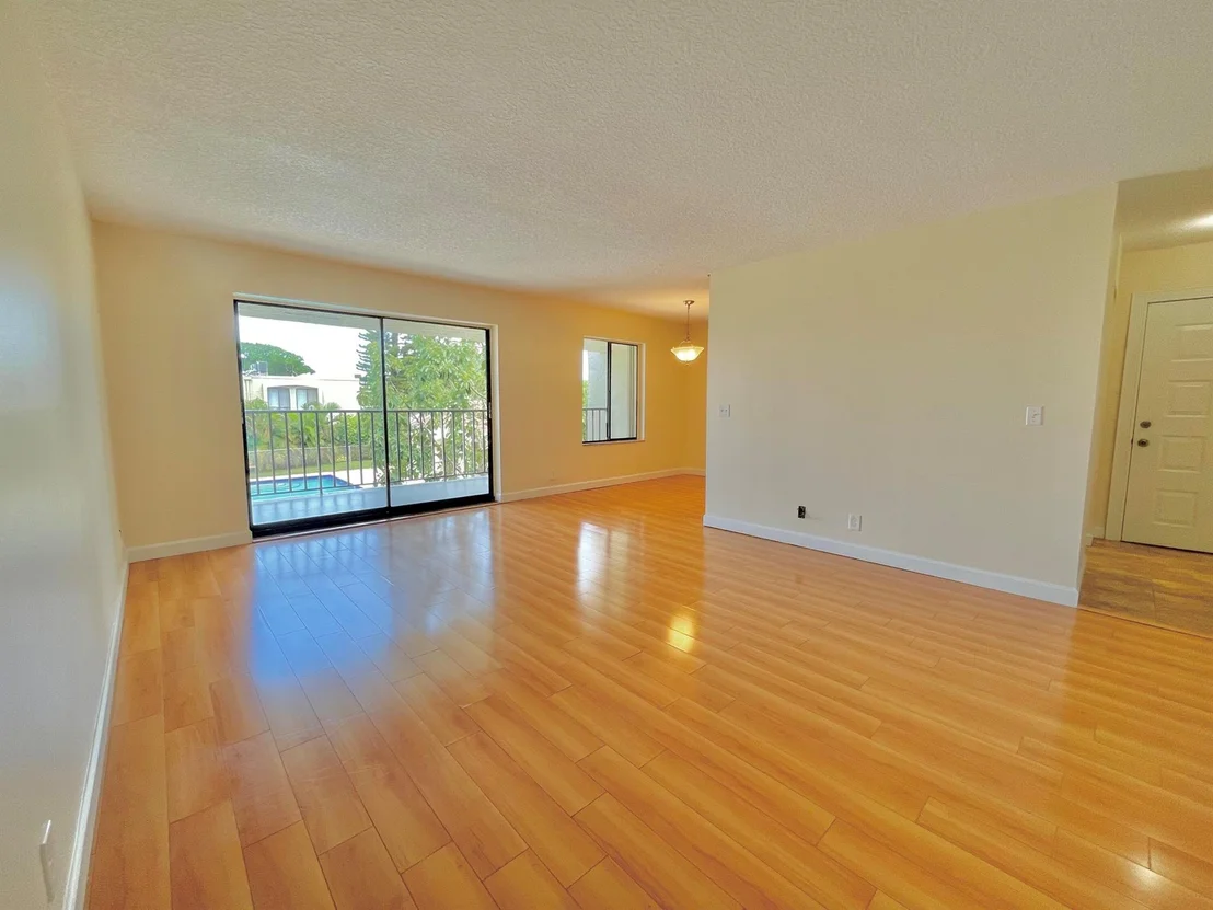 Photo of Unit G7 at 150 Pineview Road