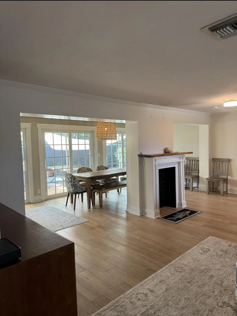 Photo of 20 E Windsor Rd Road E