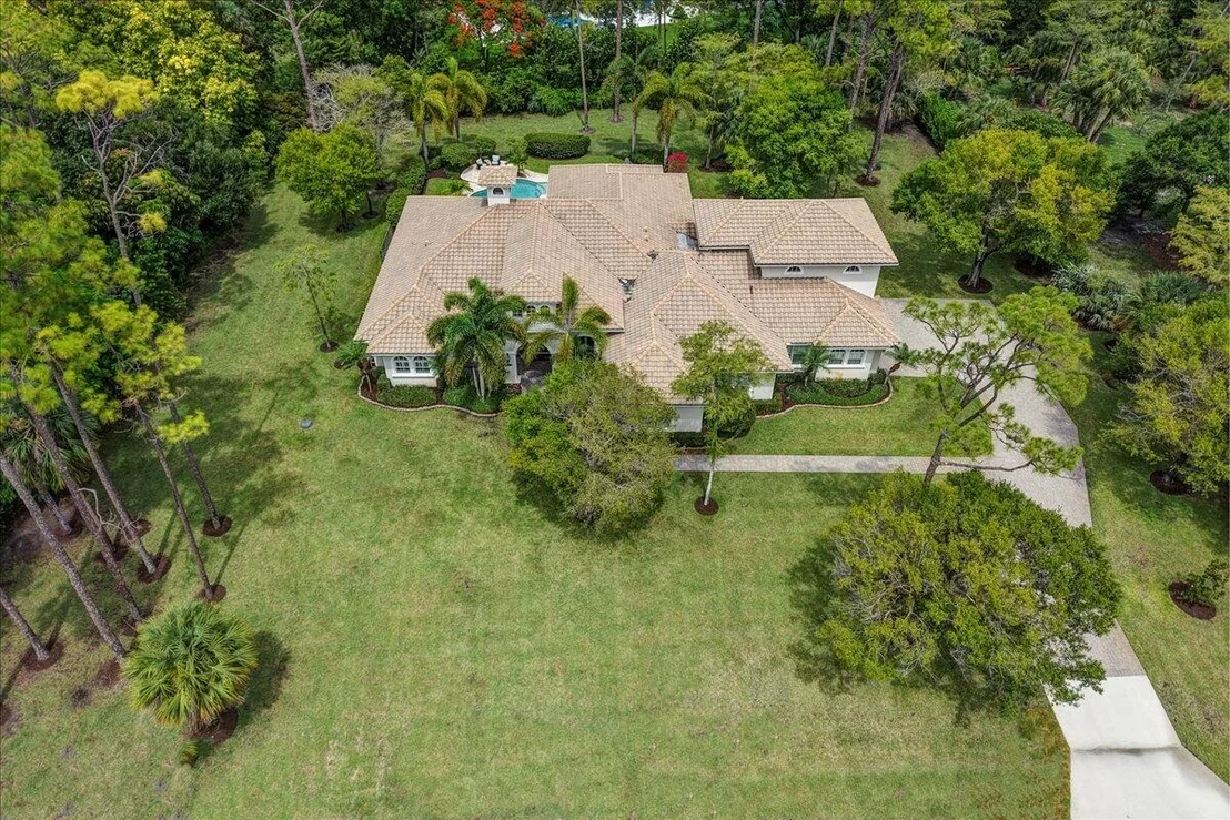 Photo of 378 Squire Drive
