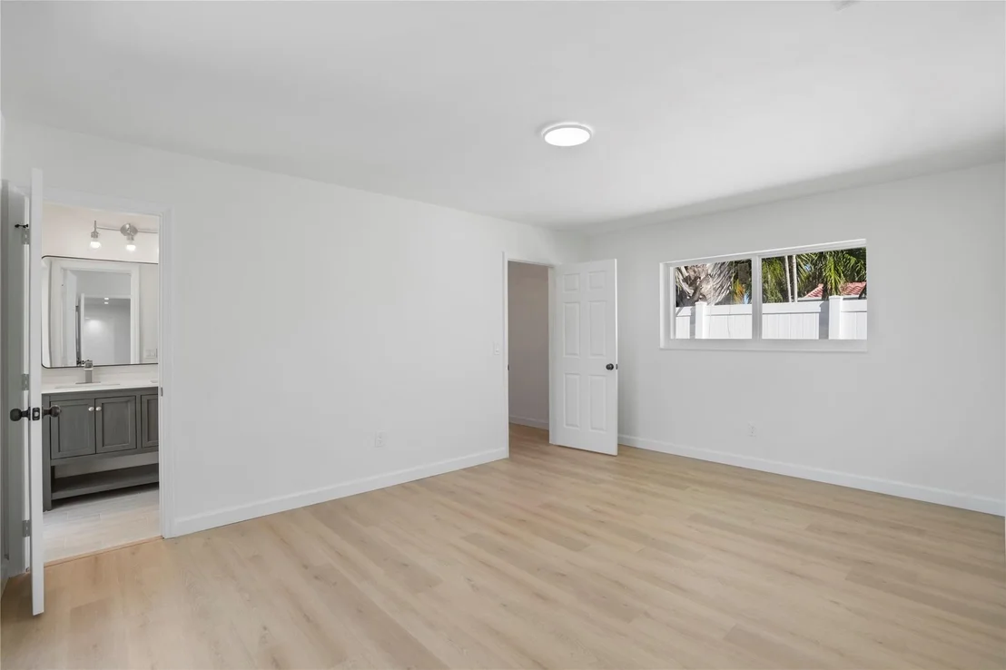 Photo of 1011 SE 7th Avenue