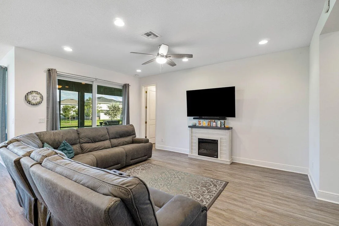 Photo of 868 Honey Oak Court
