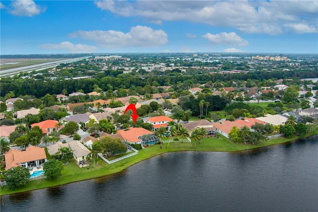 Photo of 787 Lake Boulevard