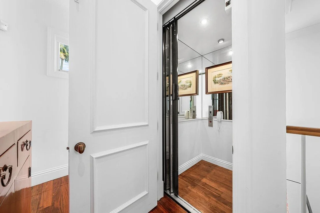 Photo of 3138 Gulfstream Road